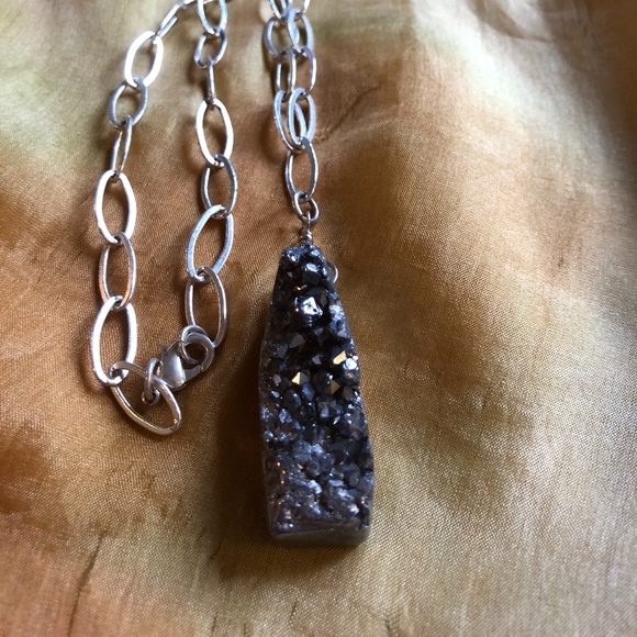 Chunky Druzy statement necklace - Picture 7 of 7